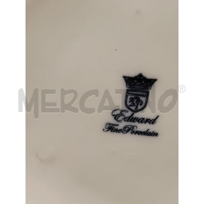 STATUA DONNA PORCELLANA INGLESE  | Mercatino dell'Usato Roma eur 4