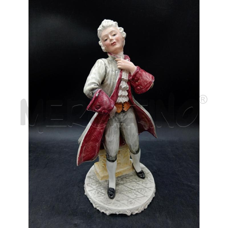 STATUA GENTILUOMO ANNI 40 | Mercatino dell'Usato Roma eur 1
