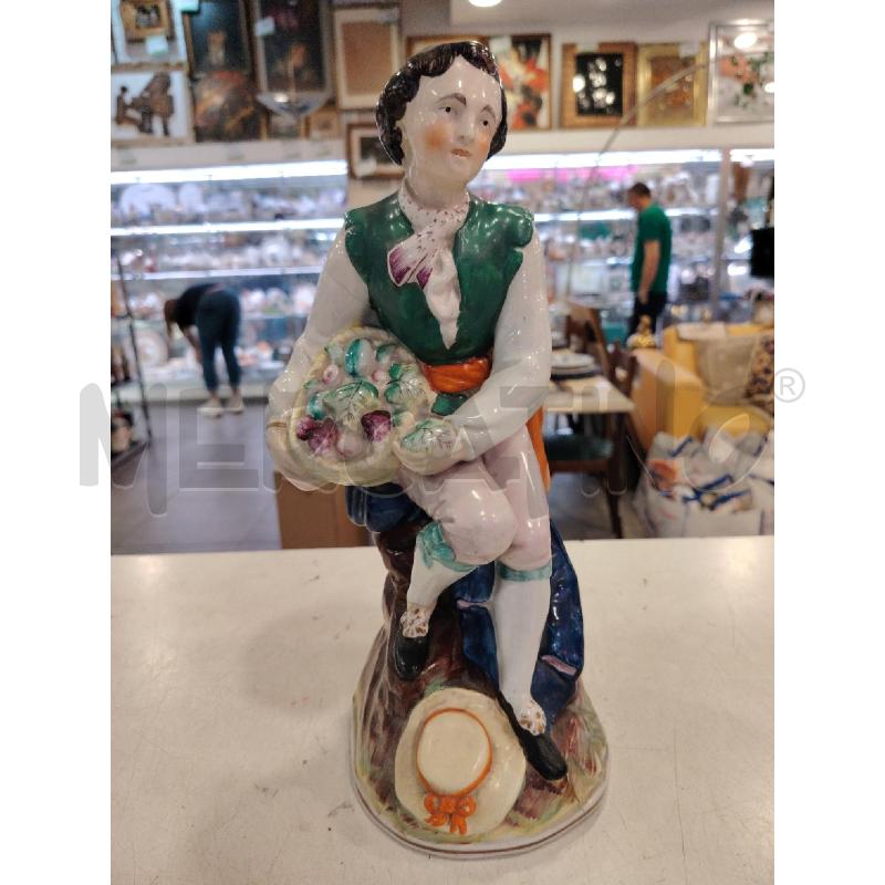 STATUA INGLESE FANCIULLO 800 | Mercatino dell'Usato Roma eur 1