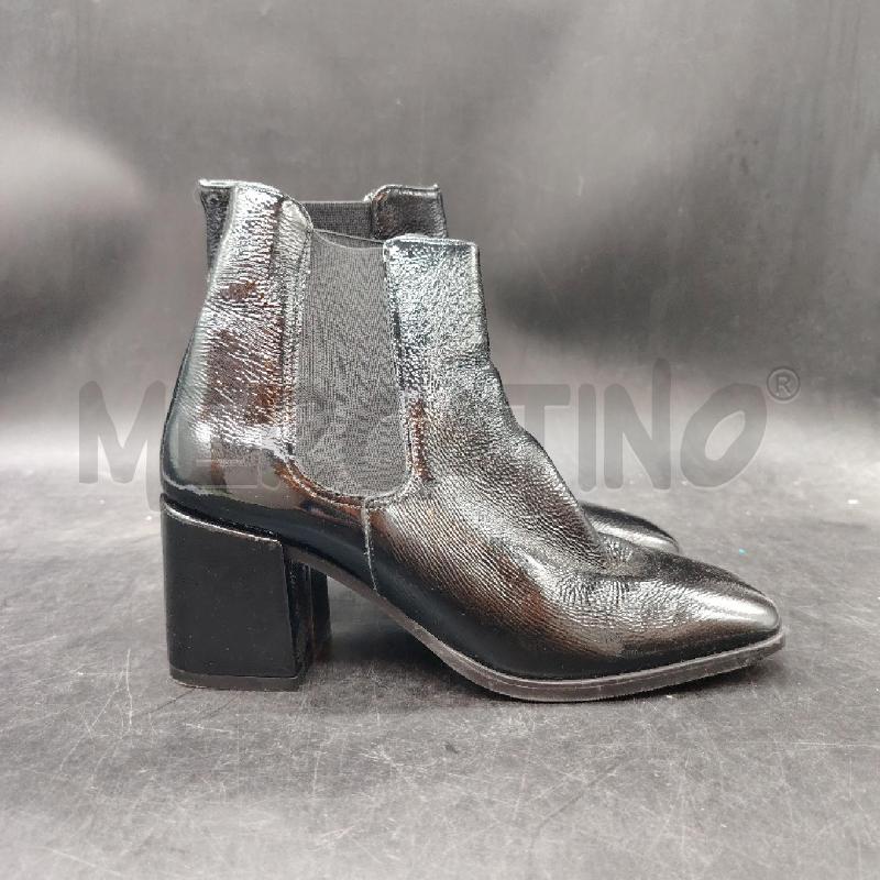 STIVALETTI D NERO VERNICE ELAST | Mercatino dell'Usato Roma eur 2