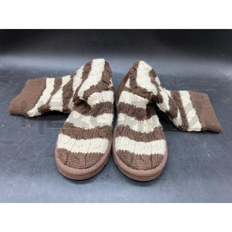 STIVALI D UGG MAGLIA RIGHE BIA MARR | Mercatino dell'Usato Roma eur 3