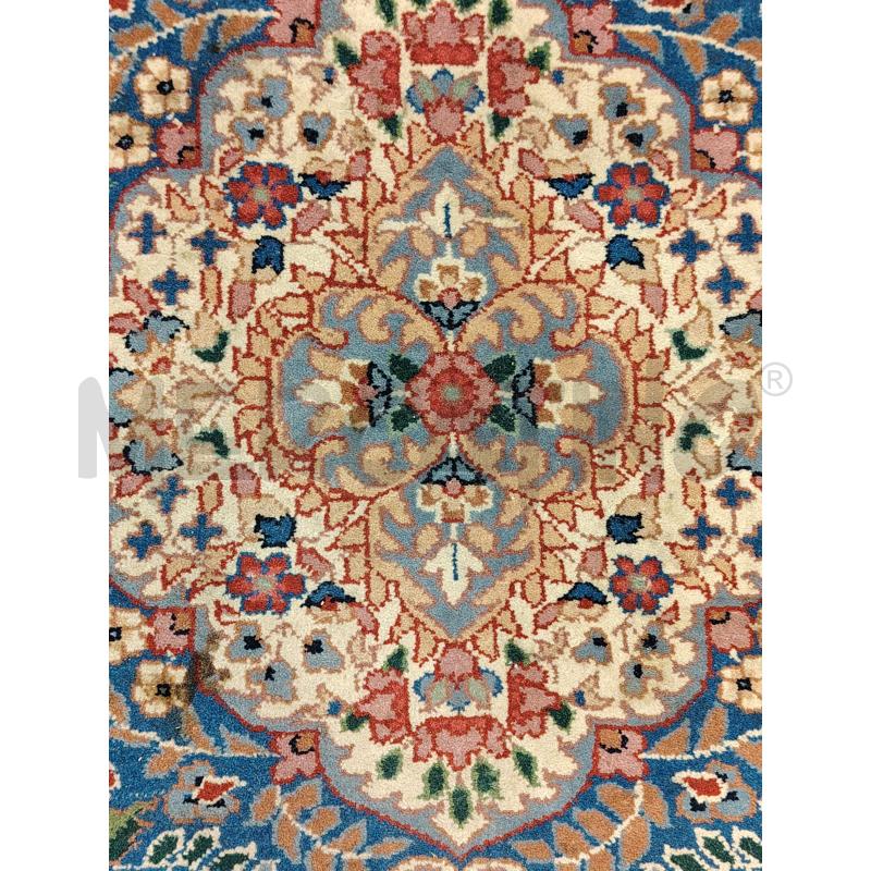 TAPPETO TONI BLU QUADRATO | Mercatino dell'Usato Roma eur 2