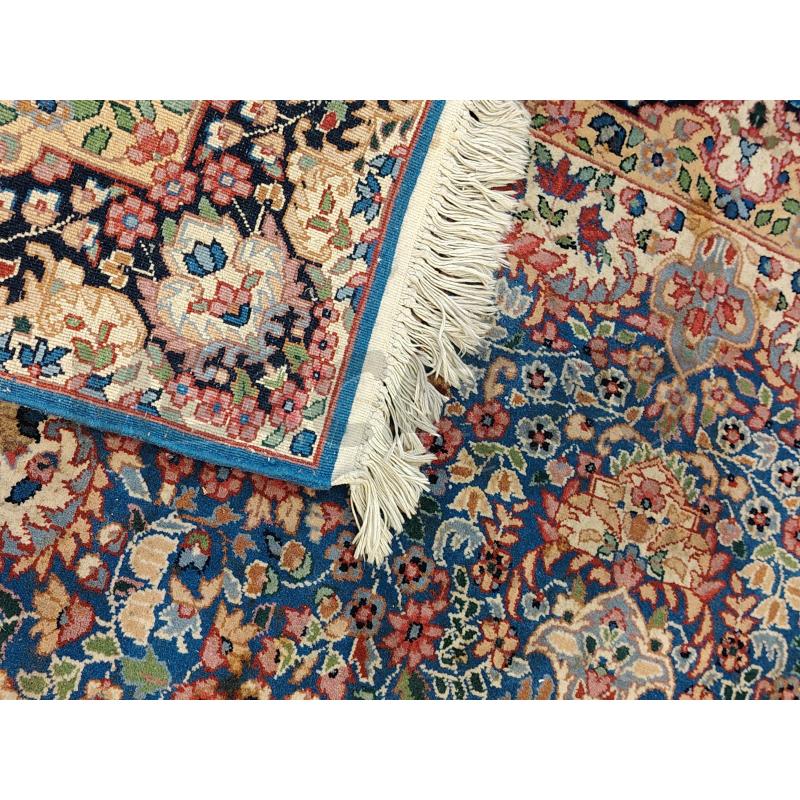 TAPPETO TONI BLU QUADRATO | Mercatino dell'Usato Roma eur 3