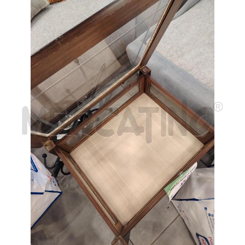TAVOLINO BACHECA BASSO | Mercatino dell'Usato Roma eur 2