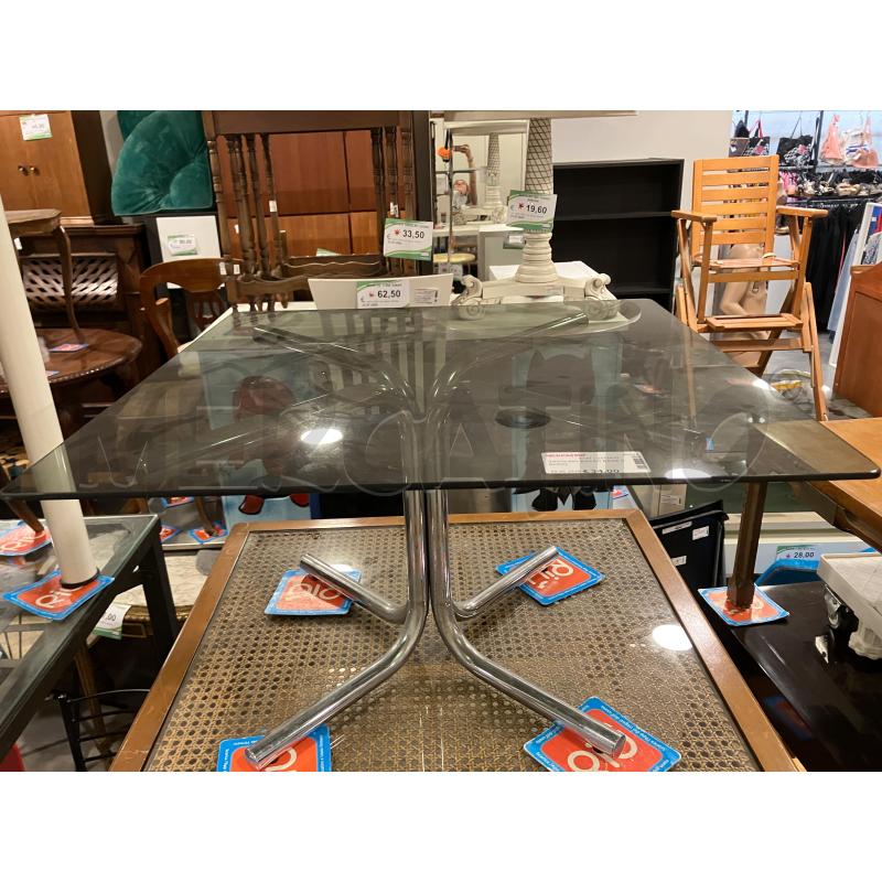 TAVOLINO BASSO BASE CROMO | Mercatino dell'Usato Roma eur 1