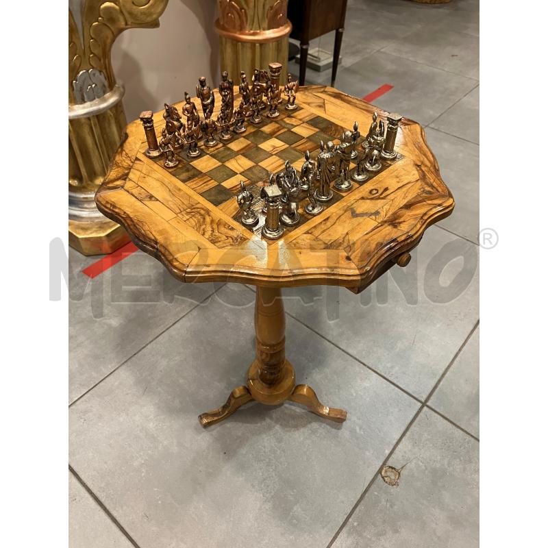 TAVOLINO RADICA SCACCHI + PEZZI IMPERIALI | Mercatino dell'Usato Roma eur 1