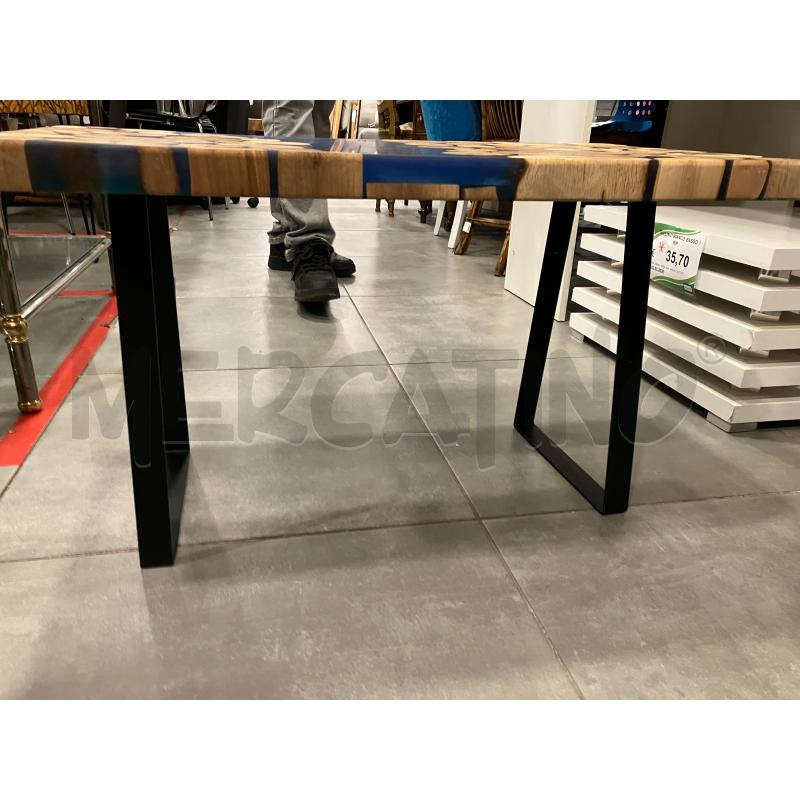TAVOLINO RET RESINA BLU B/MET | Mercatino dell'Usato Roma eur 2