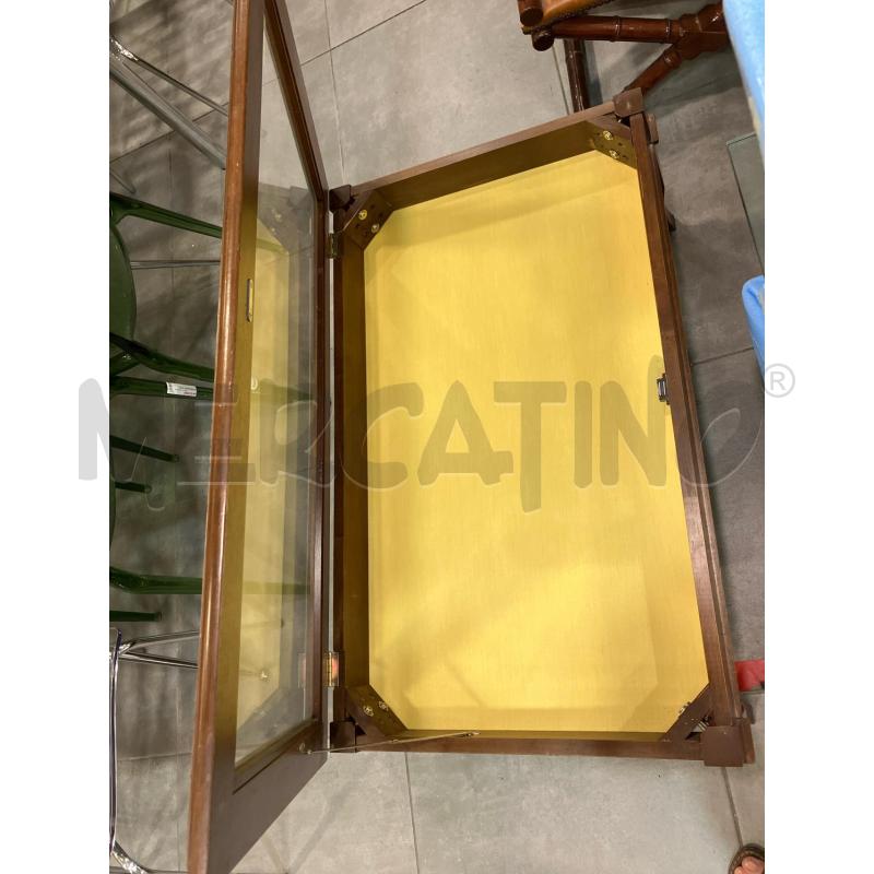 TAVOLO BASSO VETRINA RETT | Mercatino dell'Usato Roma eur 2