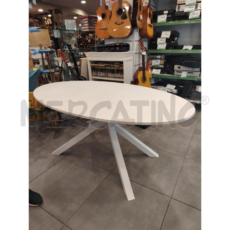 TAVOLO BIA OVALE B/MET | Mercatino dell'Usato Roma eur 1