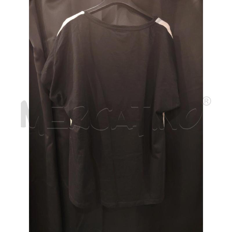 T SHIRT D RUBINO FANT FOGLIE CARTEL | Mercatino dell'Usato Roma eur 2