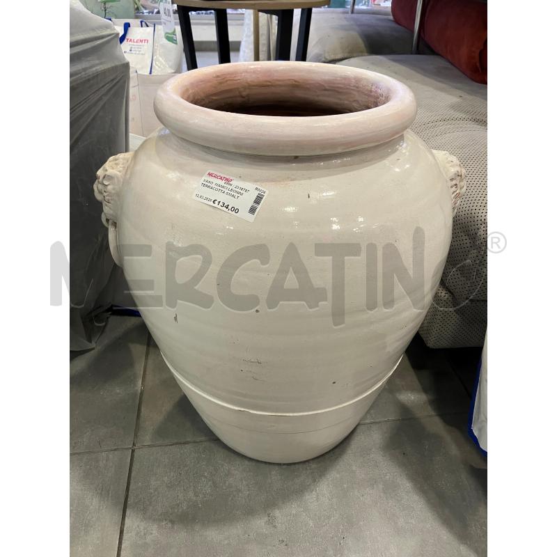 VASO  MANICI LEONINI TERRACOTTA SMALTATA  | Mercatino dell'Usato Roma eur 2