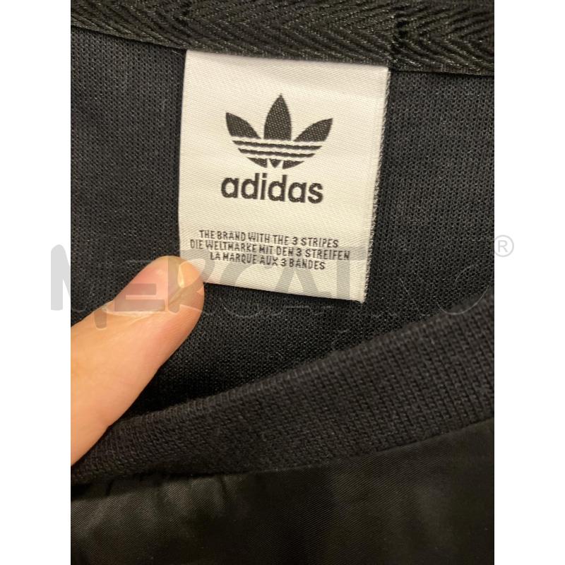VESTITO D ADIDAS NE CULISSE | Mercatino dell'Usato Roma eur 2