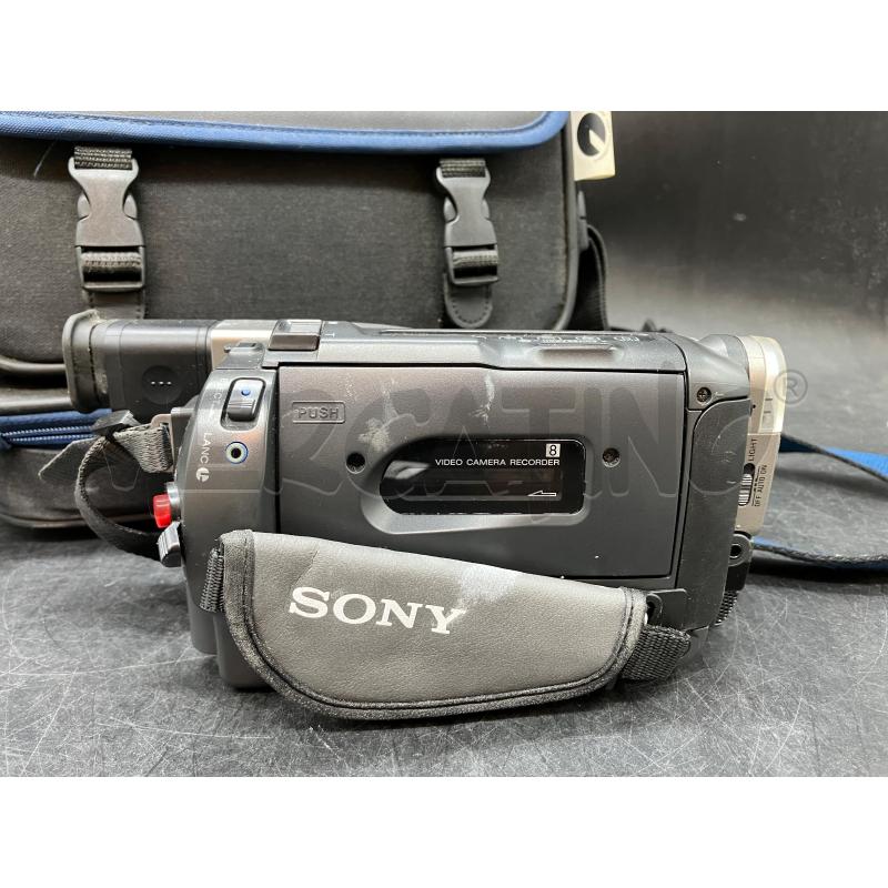 VIDEOCAMERA SONY CCD-TRV57E CON BORSA | Mercatino dell'Usato Roma eur 3