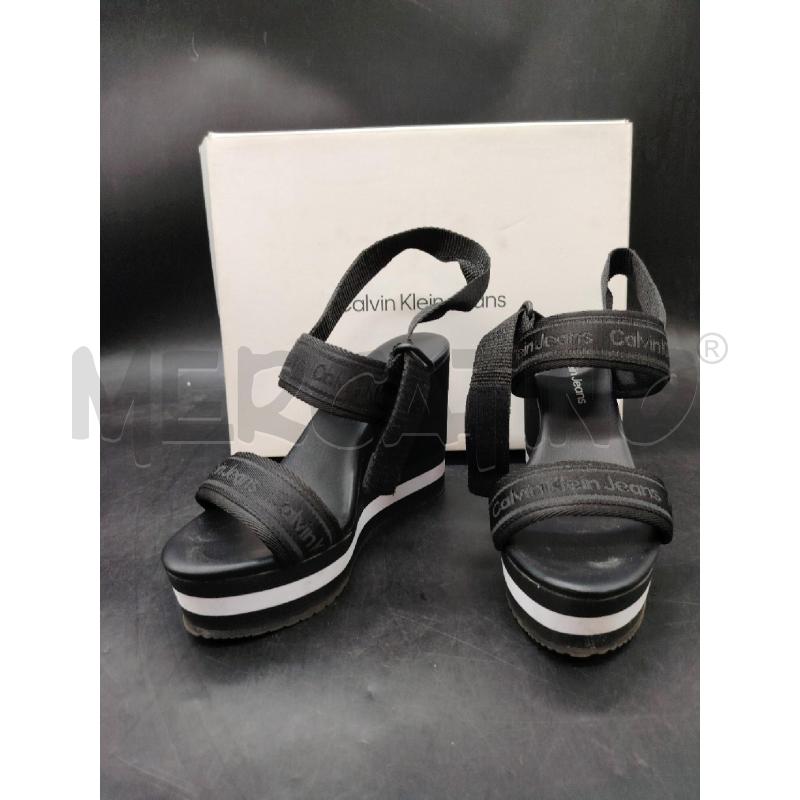 ZEPPA CALVIN KLEIN NE TESSUTO SCATO | Mercatino dell'Usato Roma eur 1