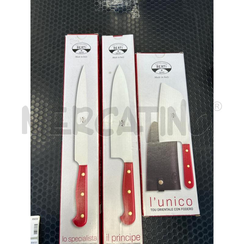 COLTELLI PZ. 3 BERTI MANICO ROSSO | Mercatino dell'Usato Colleferro 1