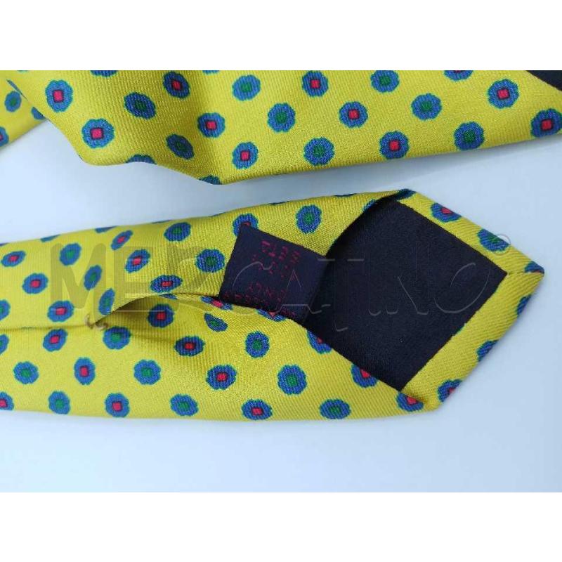 CRAVATTA ETRO BASE GIA PUNTINATA  | Mercatino dell'Usato Colleferro 3