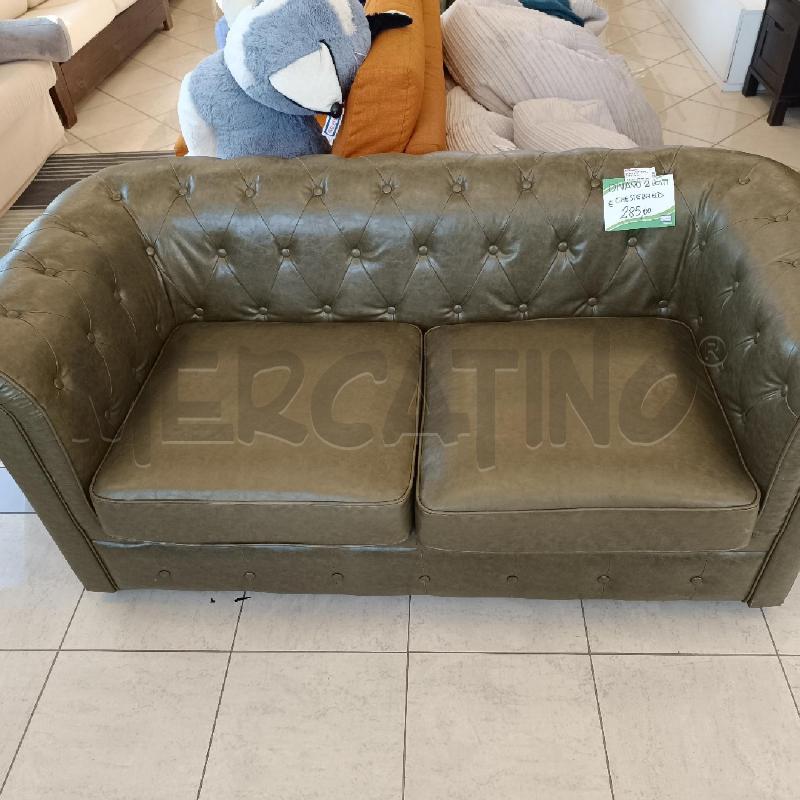 DIVANO 2 POSTI CHESTERFIELD VERDE | Mercatino dell'Usato Colleferro 1