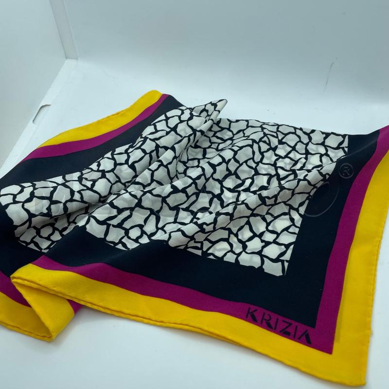 FAZZOLETTO KRIZIA GIA FUCSIA NE  | Mercatino dell'Usato Colleferro 1
