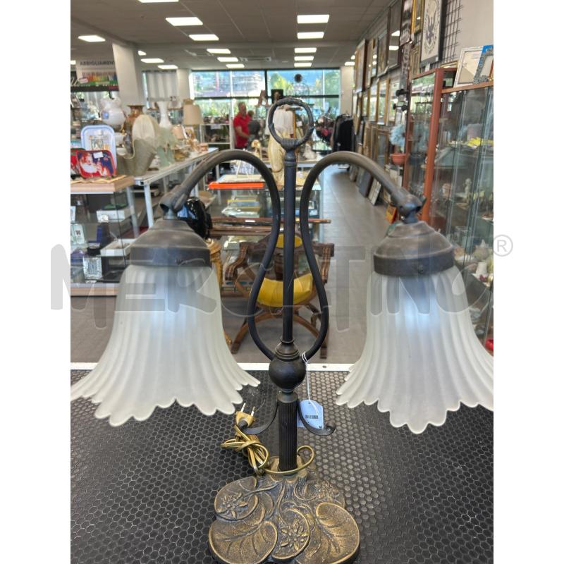 LAMPADA DA TAVOLO 2 LUCI VINTAGE BASE BRONZO STILE ART NOVEAU | Mercatino dell'Usato Colleferro 3
