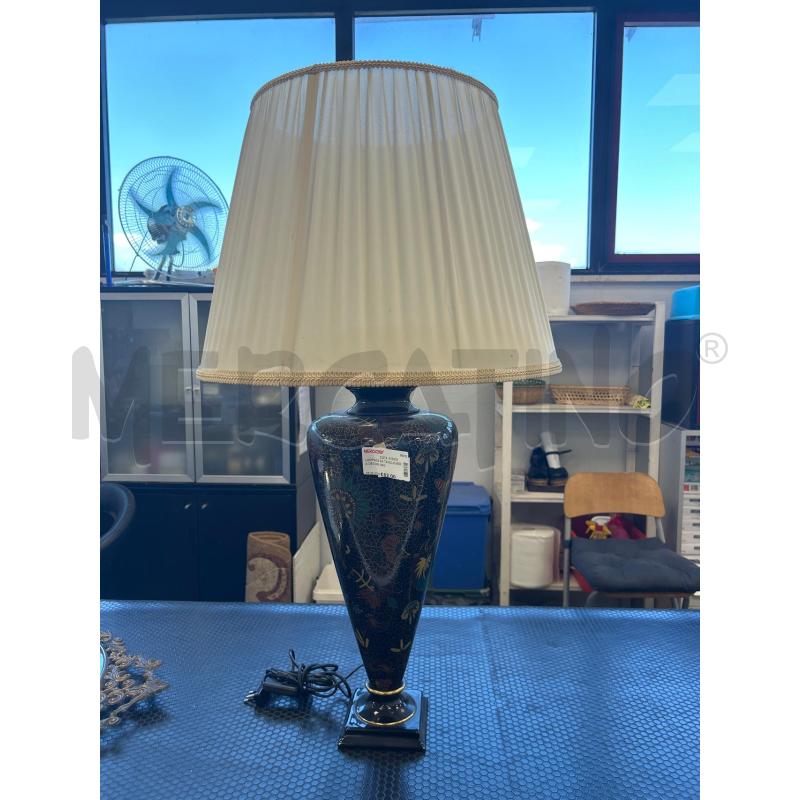 LAMPADA DA TAVOLO NERA DECORI ORO | Mercatino dell'Usato Colleferro 1