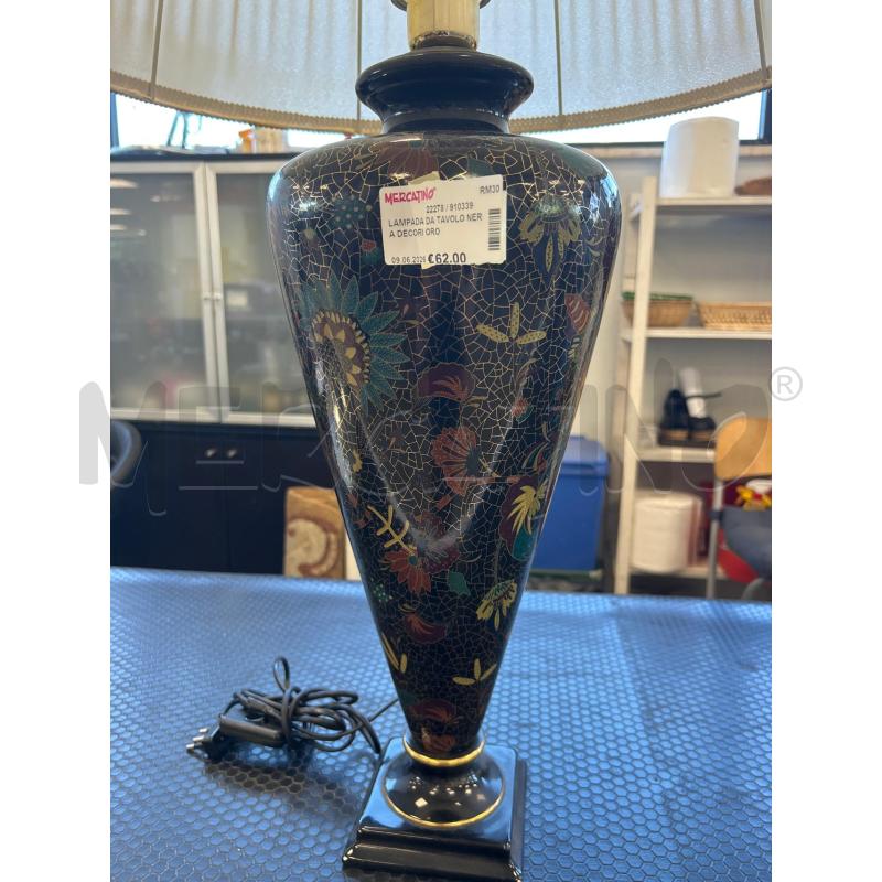 LAMPADA DA TAVOLO NERA DECORI ORO | Mercatino dell'Usato Colleferro 2