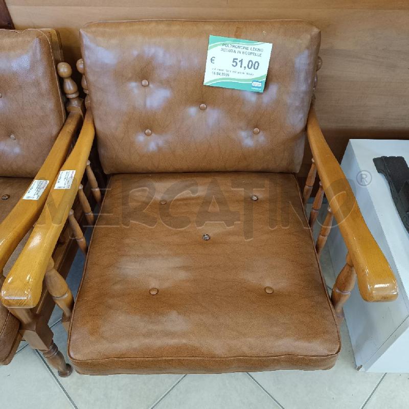 POLTRONCINE LEGNO SEDUTA IN ECOPELLE | Mercatino dell'Usato Colleferro 1