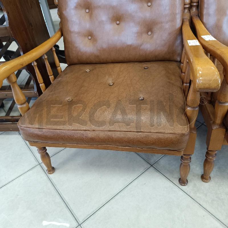 POLTRONCINE LEGNO SEDUTA IN ECOPELLE | Mercatino dell'Usato Colleferro 2