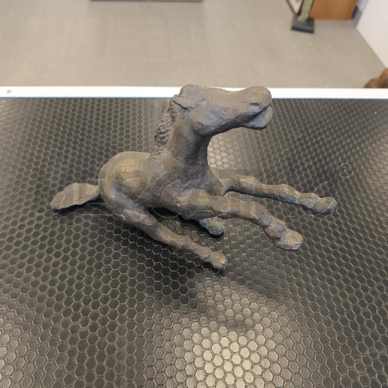SCULTURA PICCOLA CAVALLO IN OTTONE PIENO | Mercatino dell'Usato Colleferro 3