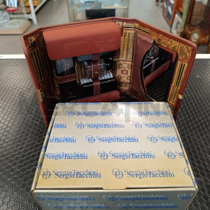 SET DA VIAGGIO DA TOELETTA SERGIO TACCHINI NUOVO | Mercatino dell'Usato Colleferro 1