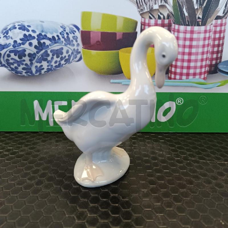 STATUINA FIRMATA NAO PORCELLANA BIANCA CIGNO | Mercatino dell'Usato Colleferro 1