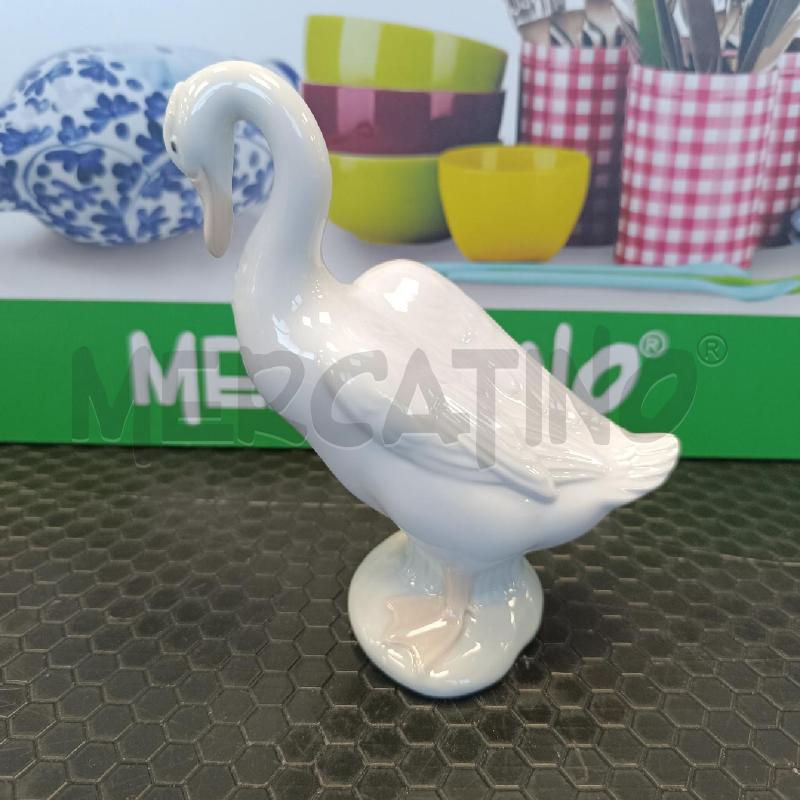 STATUINA FIRMATA NAO PORCELLANA BIANCA CIGNO | Mercatino dell'Usato Colleferro 3