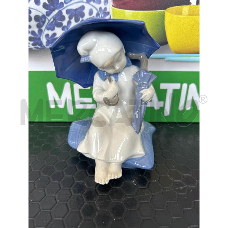 STATUINA IN PORCELLANA GDR BAMBINO CON OMBRELLO | Mercatino dell'Usato Colleferro 1