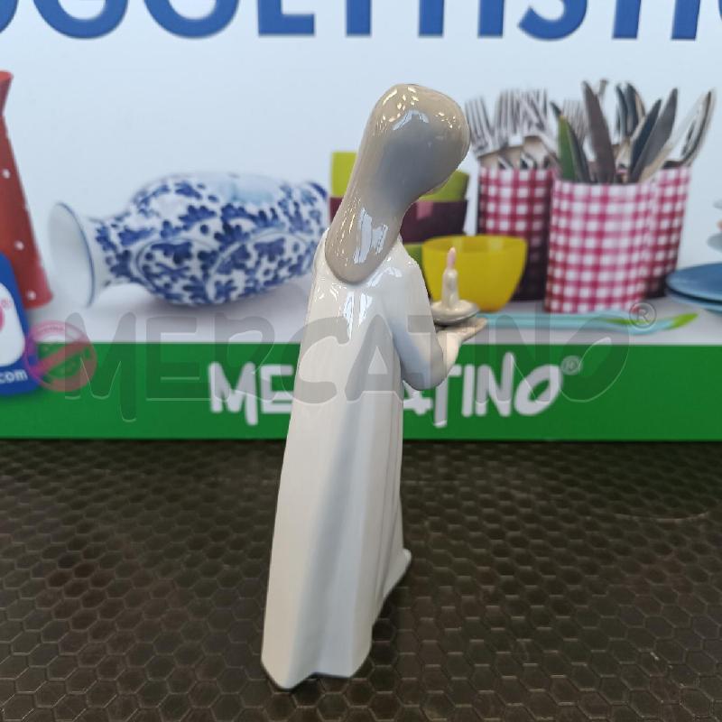 STATUINA LLADRÒ IN PORCELLANA BIANCA BAMBINA CON CANDELA | Mercatino dell'Usato Colleferro 3
