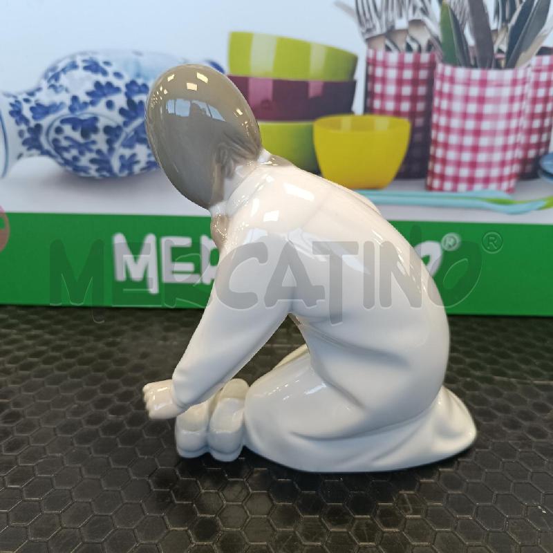 STATUINA LLADRÒ IN PORCELLANA BIANCA BAMBINA CON SCARPETTE | Mercatino dell'Usato Colleferro 4