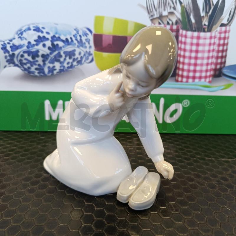 STATUINA LLADRÒ IN PORCELLANA BIANCA BAMBINA CON SCARPETTE | Mercatino dell'Usato Colleferro 5