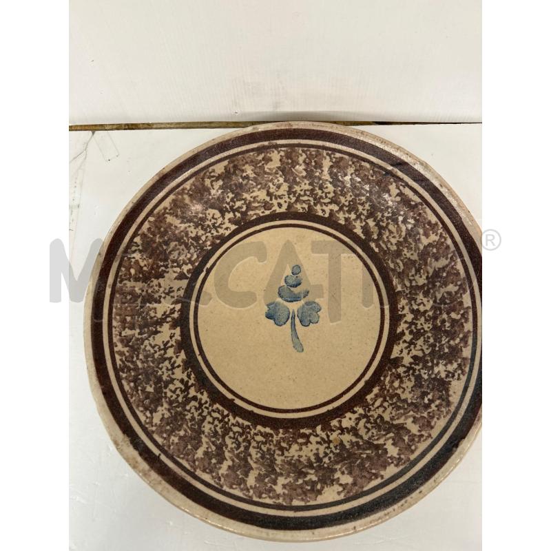 VECCHIO PIATTO DECORATIVO MARRONE FIORE BLU  | Mercatino dell'Usato Colleferro 1