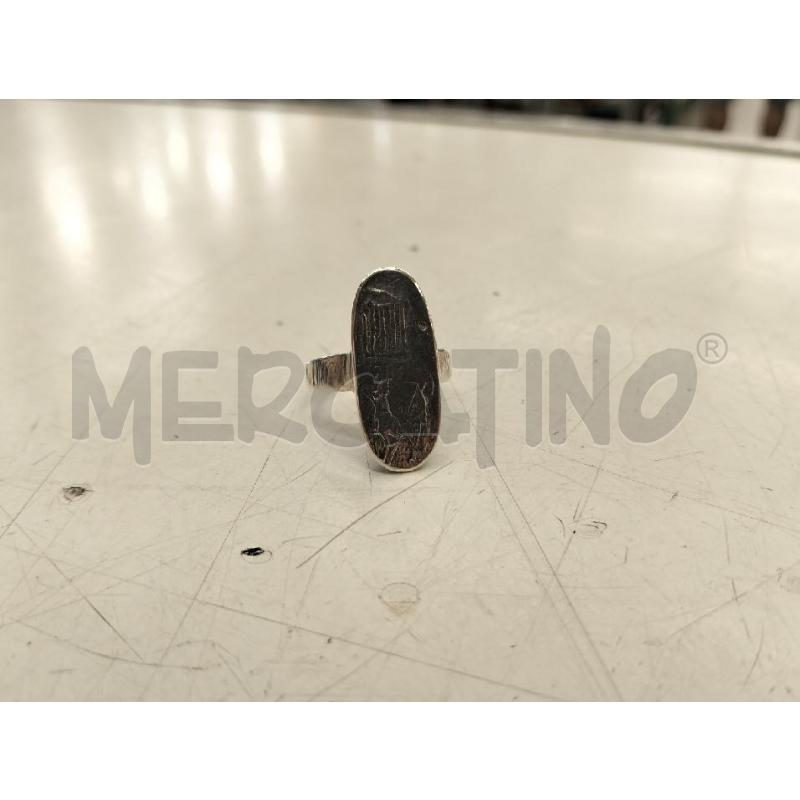 ANELLO ARG OVALE C RILIEVO FIGURE | Mercatino dell'Usato Roma portonaccio 1