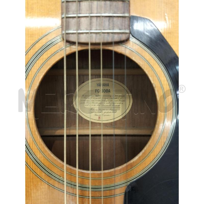 CHITARRA YAMAHA FG-300A | Mercatino dell'Usato Roma portonaccio 2