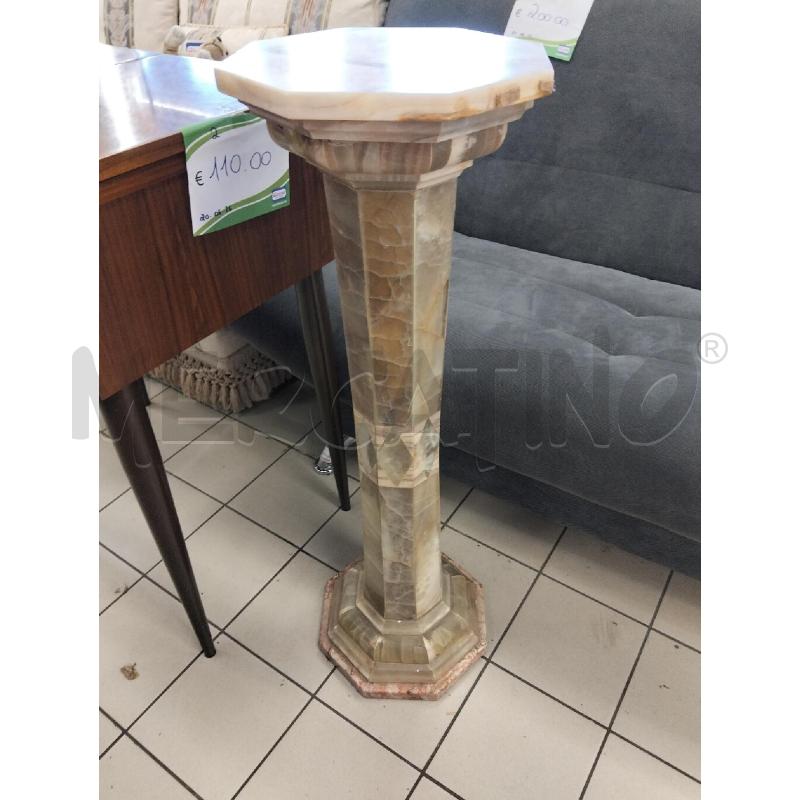 COLONNA MARMO CHIARO | Mercatino dell'Usato Roma portonaccio 1