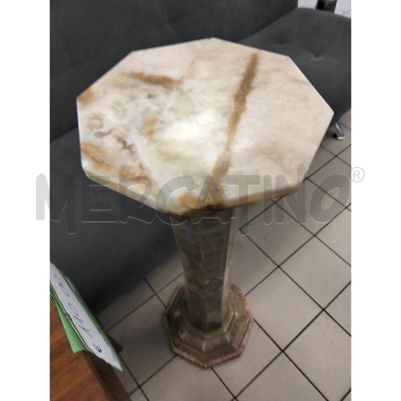 COLONNA MARMO CHIARO | Mercatino dell'Usato Roma portonaccio 3
