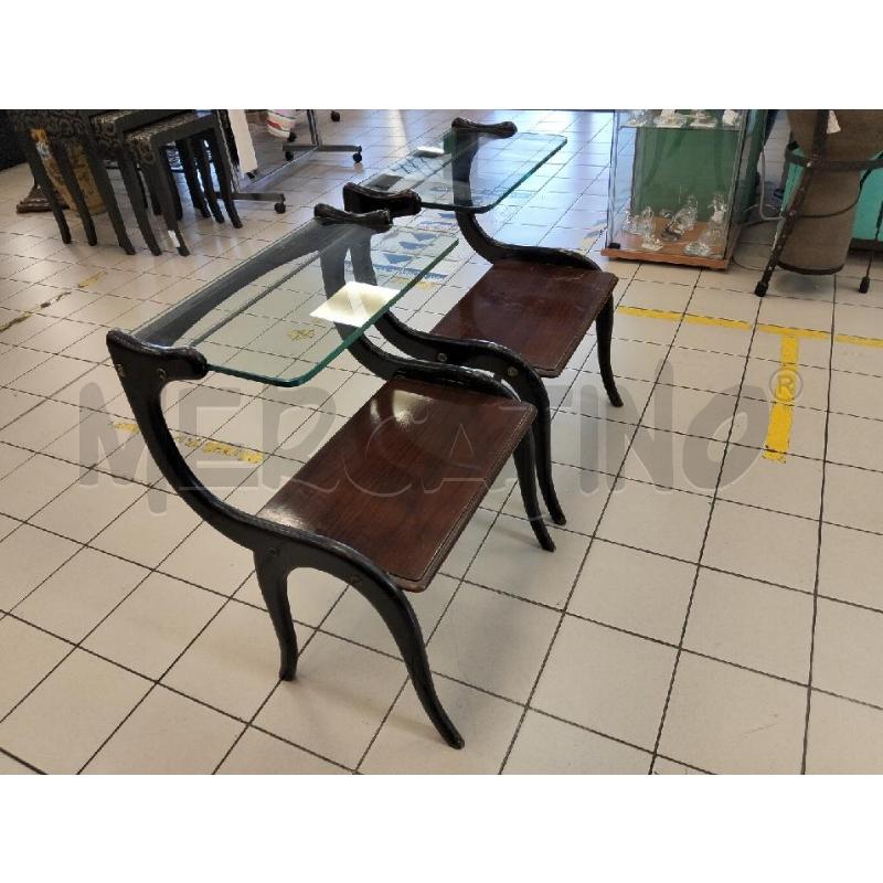 COMODINI COPPIA MID CENTURY C VETRO C ALCUNI DIFETTI ESTETICI | Mercatino dell'Usato Roma portonaccio 2