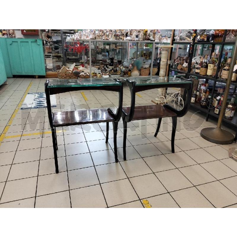 COMODINI COPPIA MID CENTURY C VETRO C ALCUNI DIFETTI ESTETICI | Mercatino dell'Usato Roma portonaccio 3