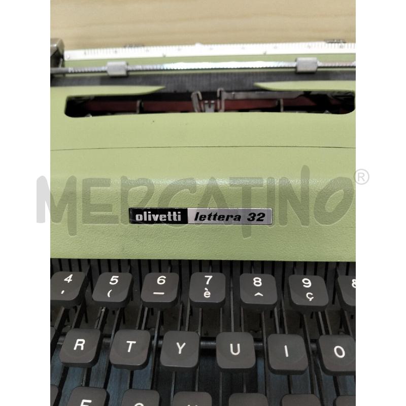MACCHINA DA SCRIVERE VERDE OLIVETTI LETTERA 32 VERDE | Mercatino dell'Usato Roma portonaccio 2