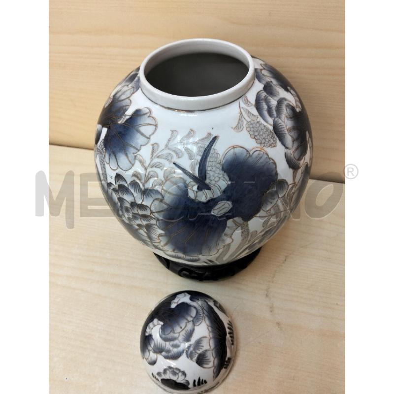 POTICHE VASO ORIENTALE BIANCA BLU | Mercatino dell'Usato Roma portonaccio 2