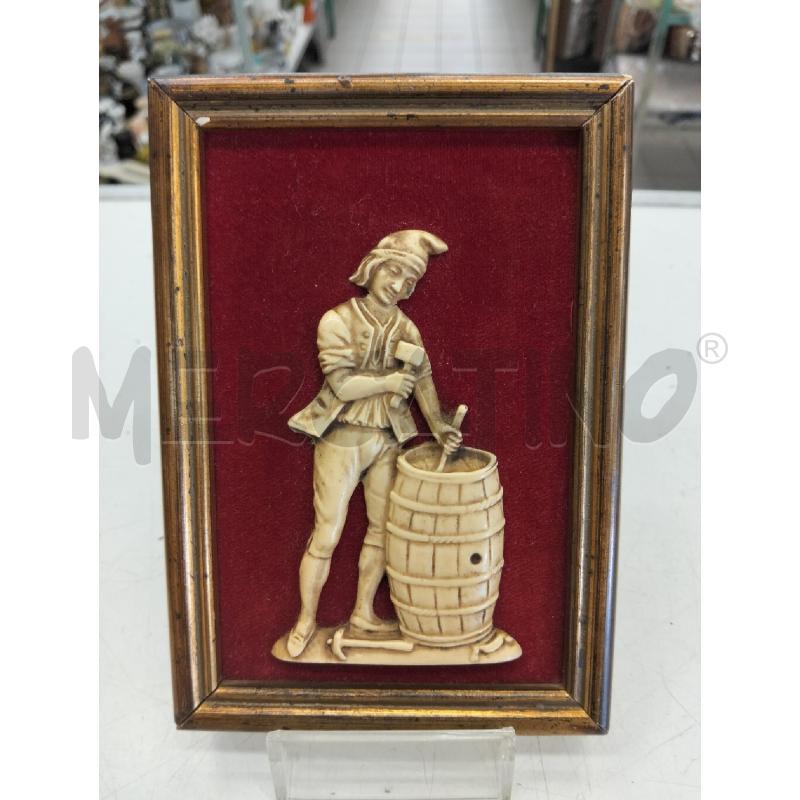 QUADRETTO FIGURA POLVERE D'OSSO SFONDO VELLUTO | Mercatino dell'Usato Roma portonaccio 1