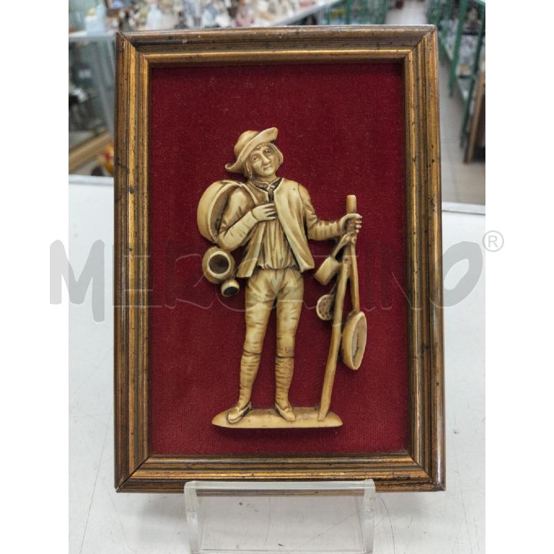 QUADRETTO FIGURA POLVERE D'OSSO SFONDO VELLUTO | Mercatino dell'Usato Roma portonaccio 1