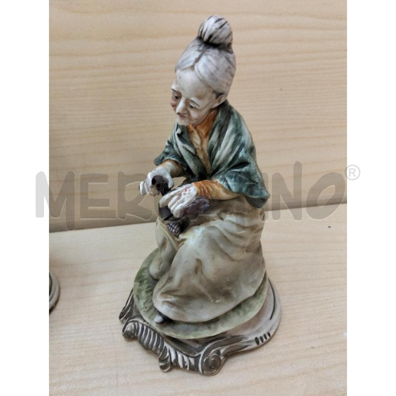 SCULTURA COPPIA CAPODIMONTE ANZIANI | Mercatino dell'Usato Roma portonaccio 2