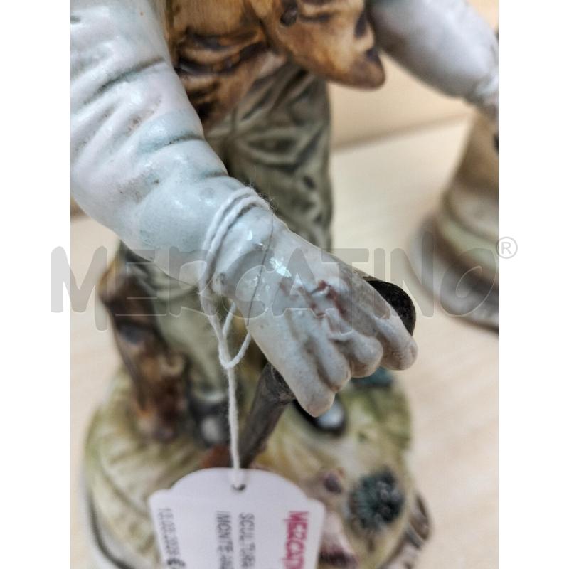 SCULTURA COPPIA CAPODIMONTE ANZIANI | Mercatino dell'Usato Roma portonaccio 5