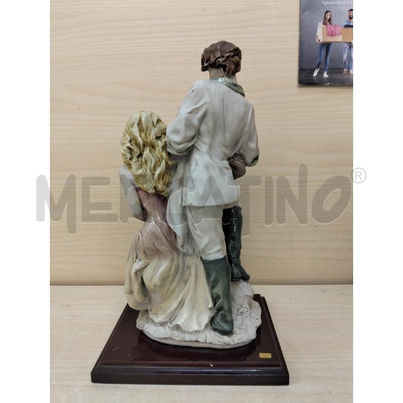 SCULTURA COPPIA VALENTINO C FRUTTA | Mercatino dell'Usato Roma portonaccio 3