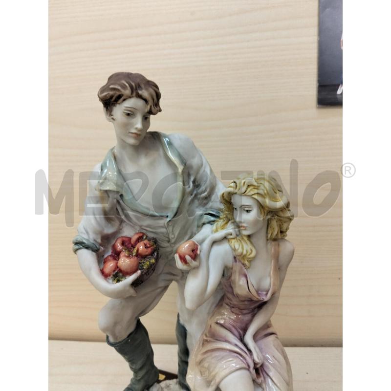 SCULTURA COPPIA VALENTINO C FRUTTA | Mercatino dell'Usato Roma portonaccio 5